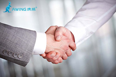定制整體衣柜廠(chǎng)家增強(qiáng)競(jìng)爭(zhēng)力才不會(huì)被困難擊倒